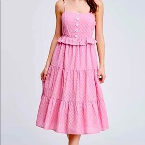 Eyelit tiered sleeveless dress!